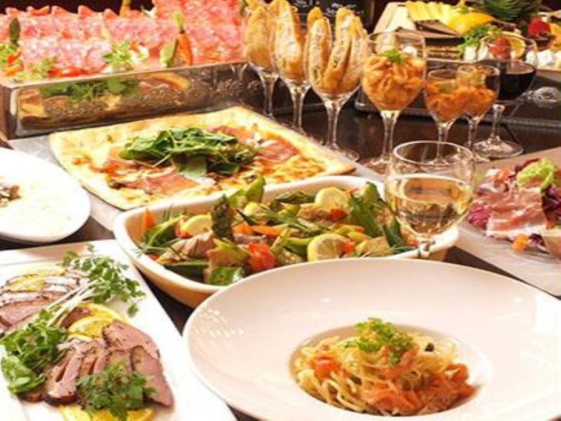 【料理一例】
専属シェフの手作りテーブルシェアスタイル